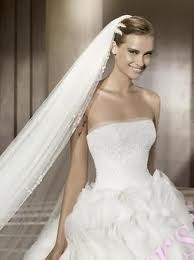 Wedding dress 444063905