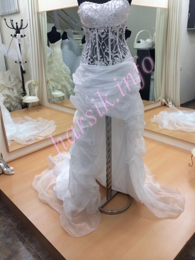 Wedding dress 623798945