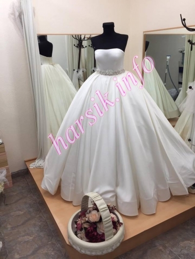 Wedding dress 527500328