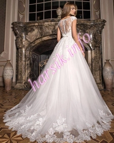 Wedding dress 762247369