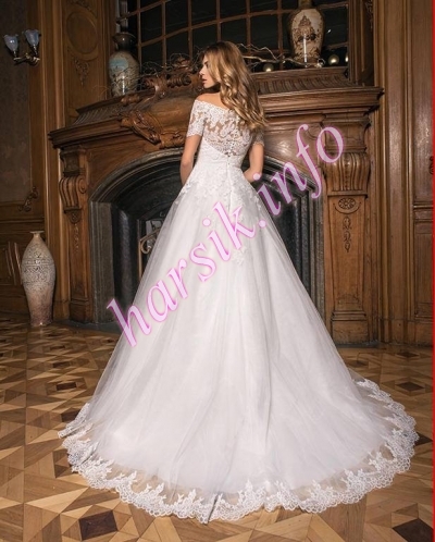 Wedding dress 584519914
