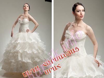 Wedding dress 371858877