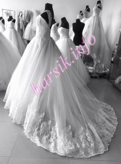 Wedding dress 323588703