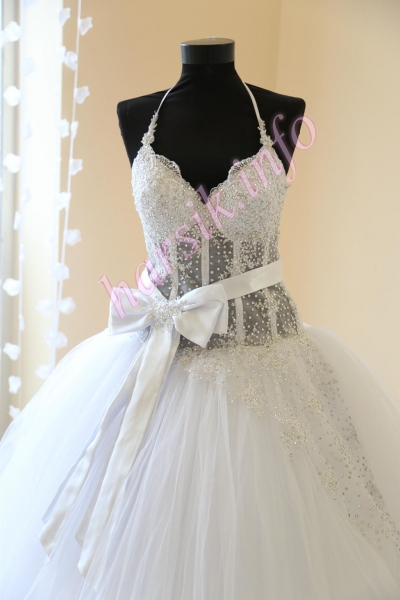 Wedding dress 462381499