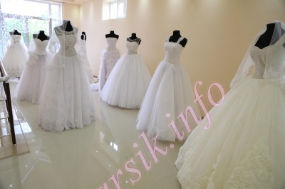 Wedding dress 657763805