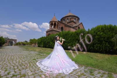 Wedding dress 641986538