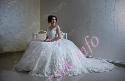 Wedding dress 103651790