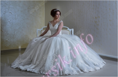 Wedding dress 83560138