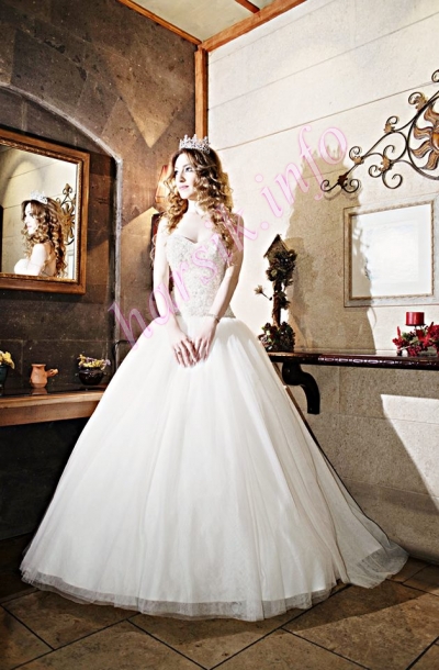 Wedding dress 338557970