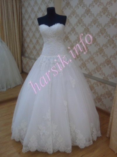 Wedding dress 165288926