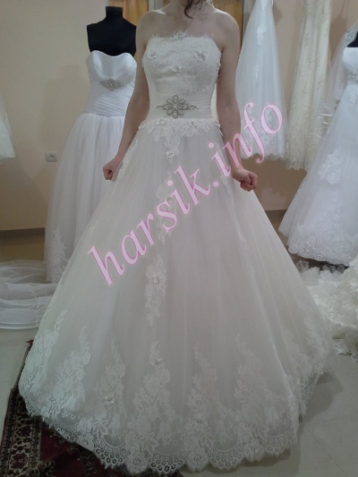 Wedding dress 438997542