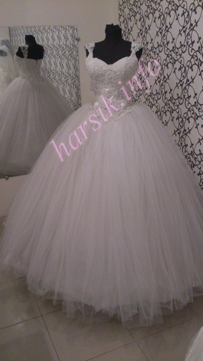 Wedding dress 744389939