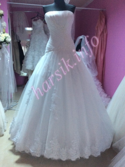 Wedding dress 152877696