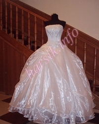Wedding dress 659780768