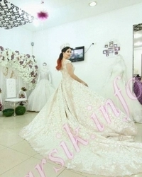 Wedding dress 546261788