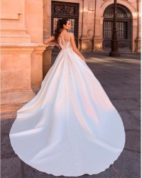 Wedding dress 39109872
